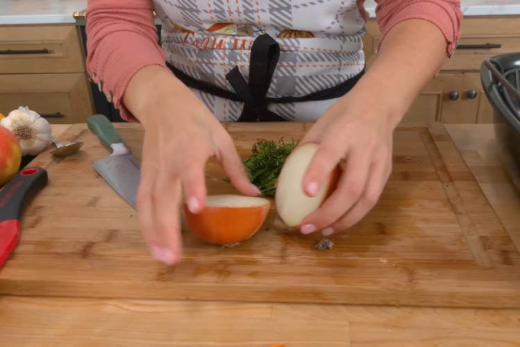 Prepare Oven, Pan, and Veggies for Turkey Gravy